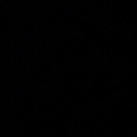 Meet your Posher, Courtney - Picture 1 of 1